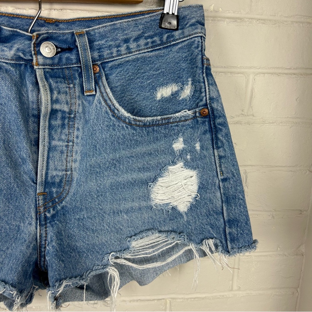 Levi’s Distressed Denim Cutoff Shorts Size 27 - Picture 6 of 11